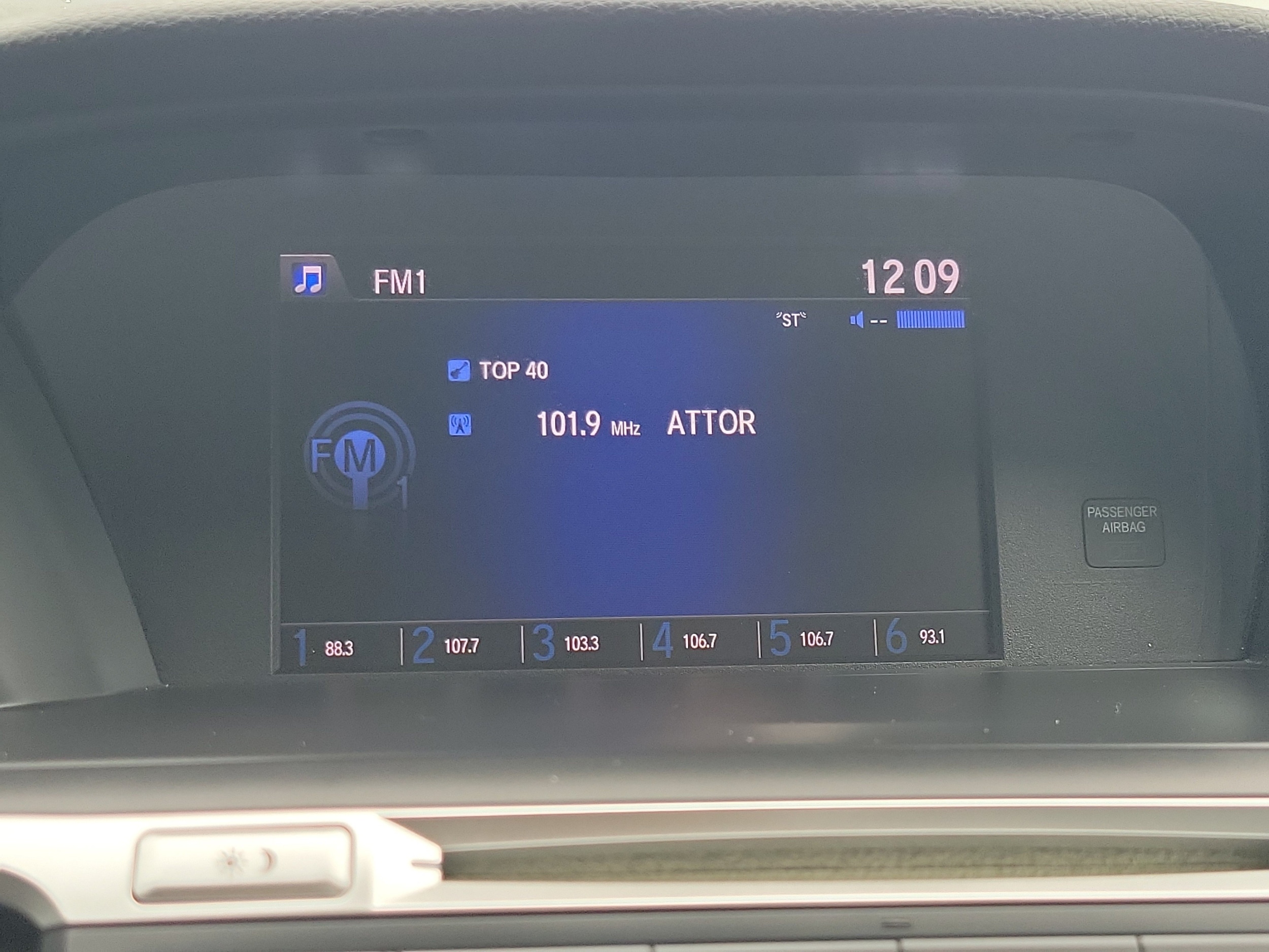 2016 Honda Accord LX - Photo 20