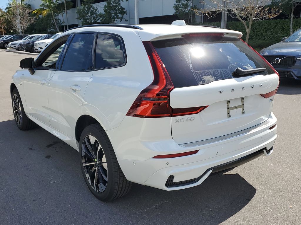New 2026 Volvo XC60 Plug-In Hybrid T8 Plus SUV