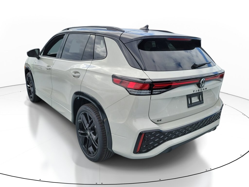 New 2026 Volkswagen Tiguan SE R-Line Black SUV