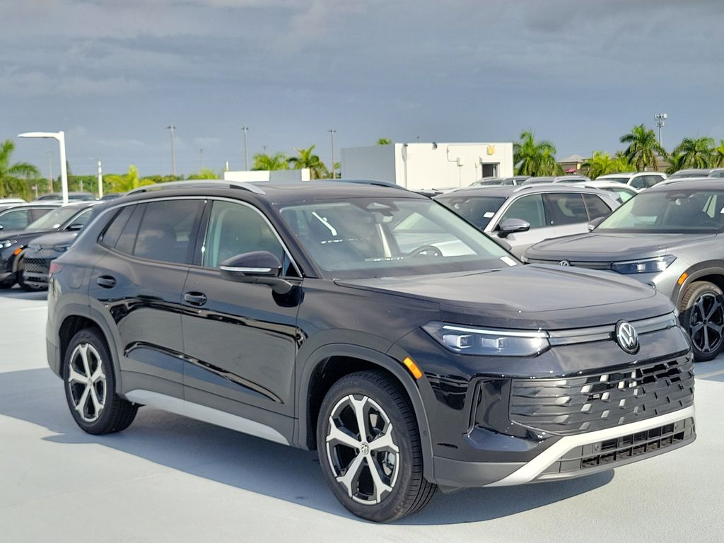 New 2026 Volkswagen Tiguan SE SUV