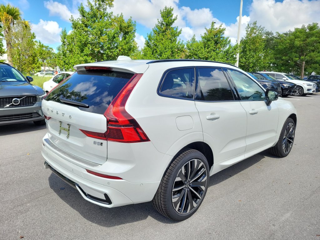 New 2027 Volvo XC60 B5 Ultra SUV