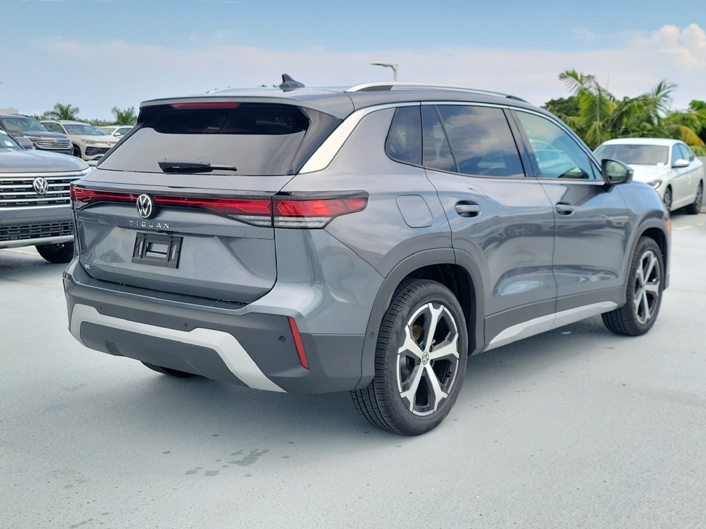 New 2026 Volkswagen Tiguan SE SUV