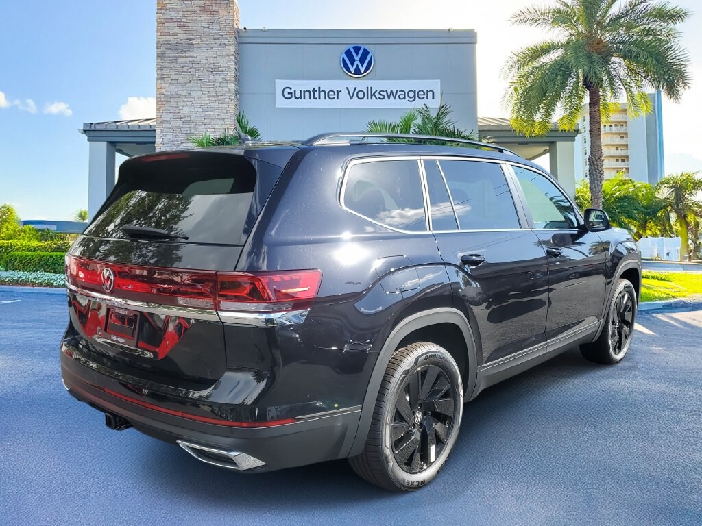 New 2026 Volkswagen Atlas SE w/Technology SUV