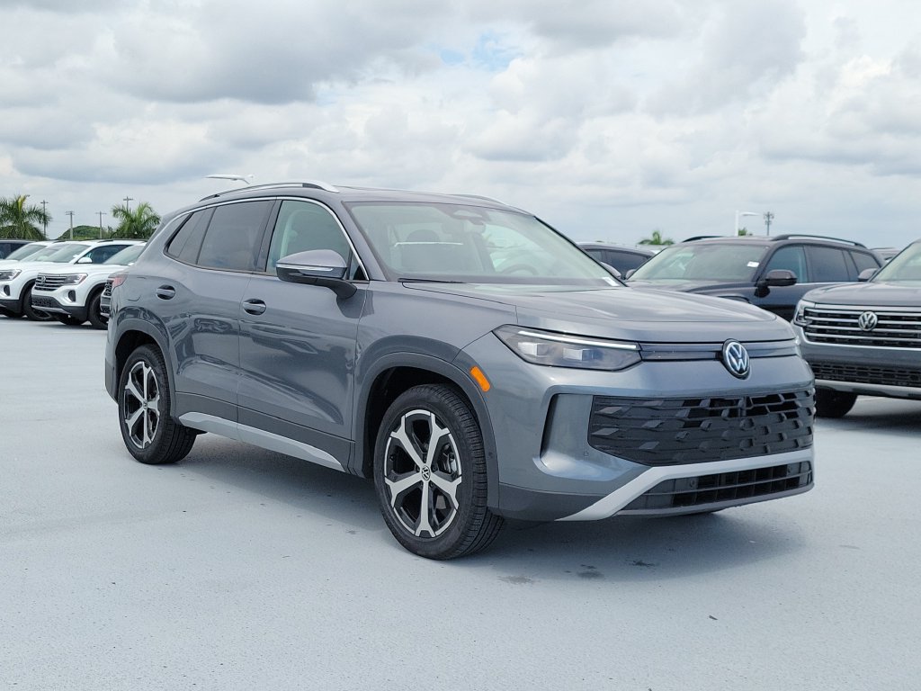 New 2026 Volkswagen Tiguan SE SUV
