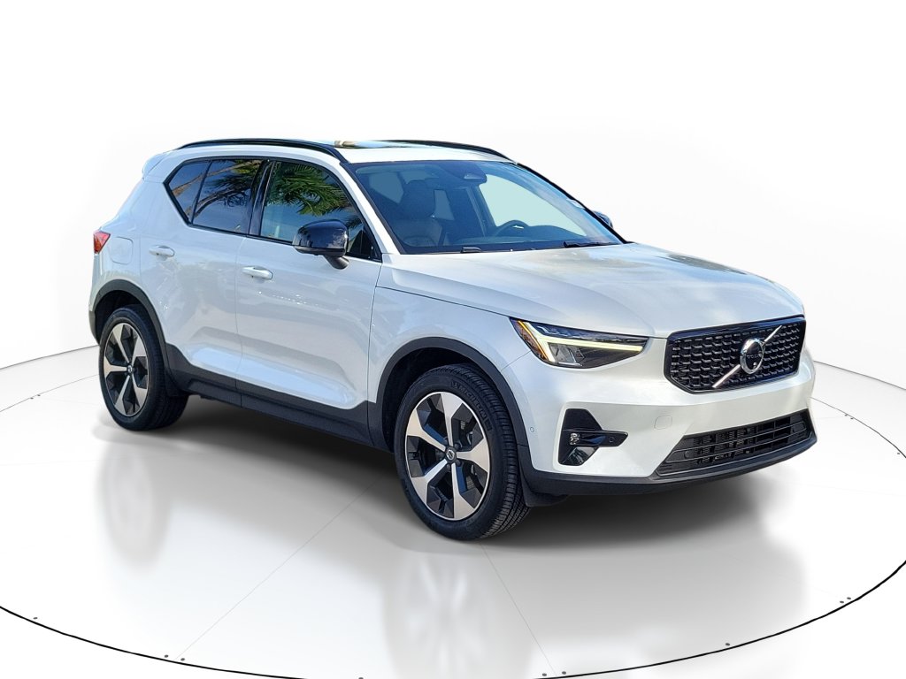 2024 Volvo XC40
