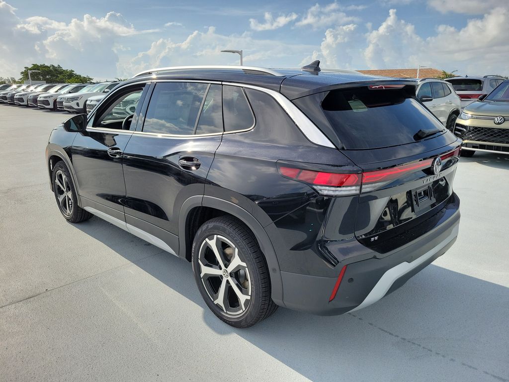 New 2026 Volkswagen Tiguan SE SUV