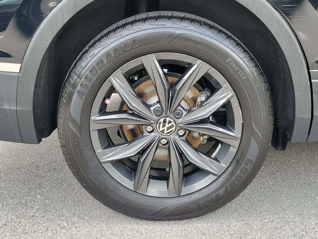 Certified 2024 Volkswagen Tiguan 2.0T SE SUV