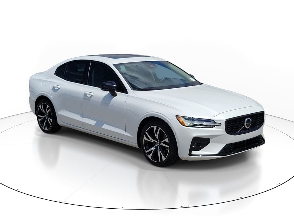 2024 Volvo S60 Plus