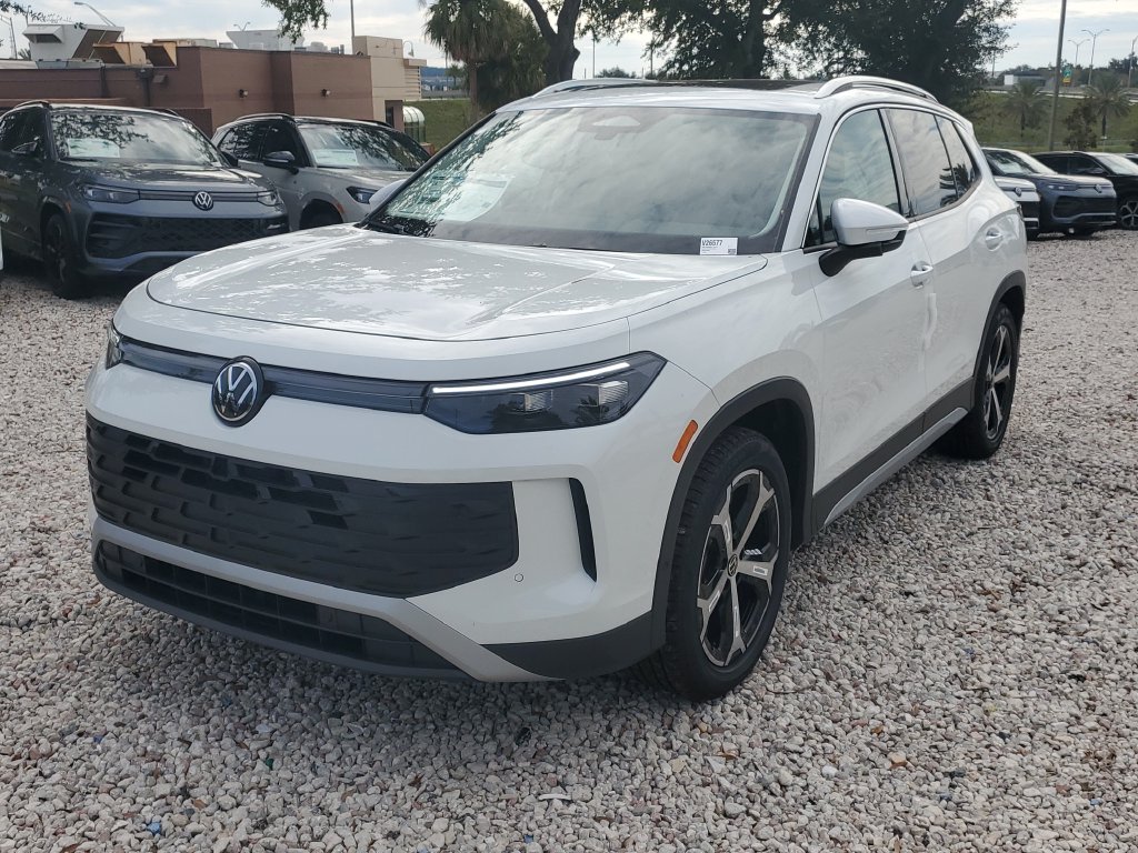 New 2026 Volkswagen Tiguan SE SUV