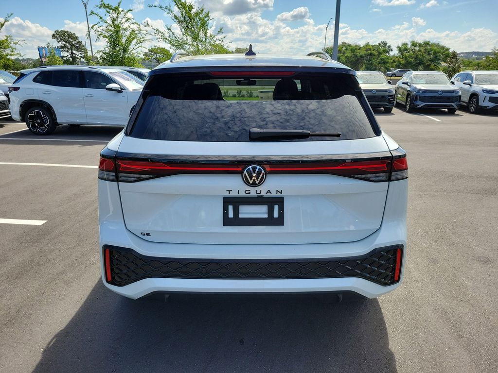 New 2026 Volkswagen Tiguan SE R-Line Black SUV