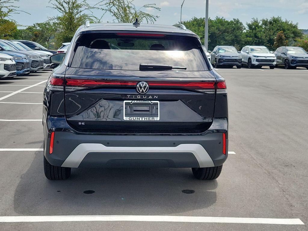 New 2026 Volkswagen Tiguan SE SUV
