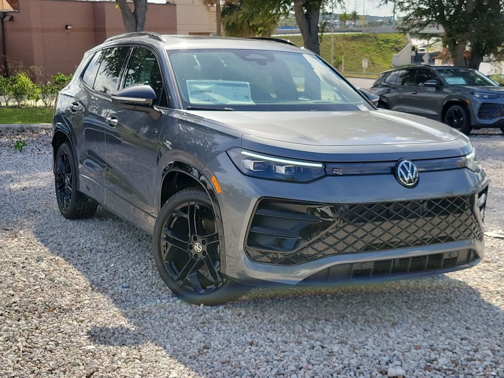 New 2026 Volkswagen Tiguan SE R-Line Black SUV