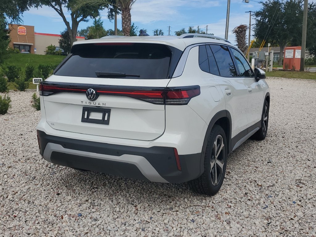 New 2026 Volkswagen Tiguan SE SUV