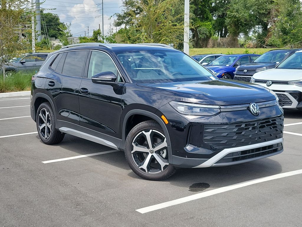 New 2026 Volkswagen Tiguan SE SUV