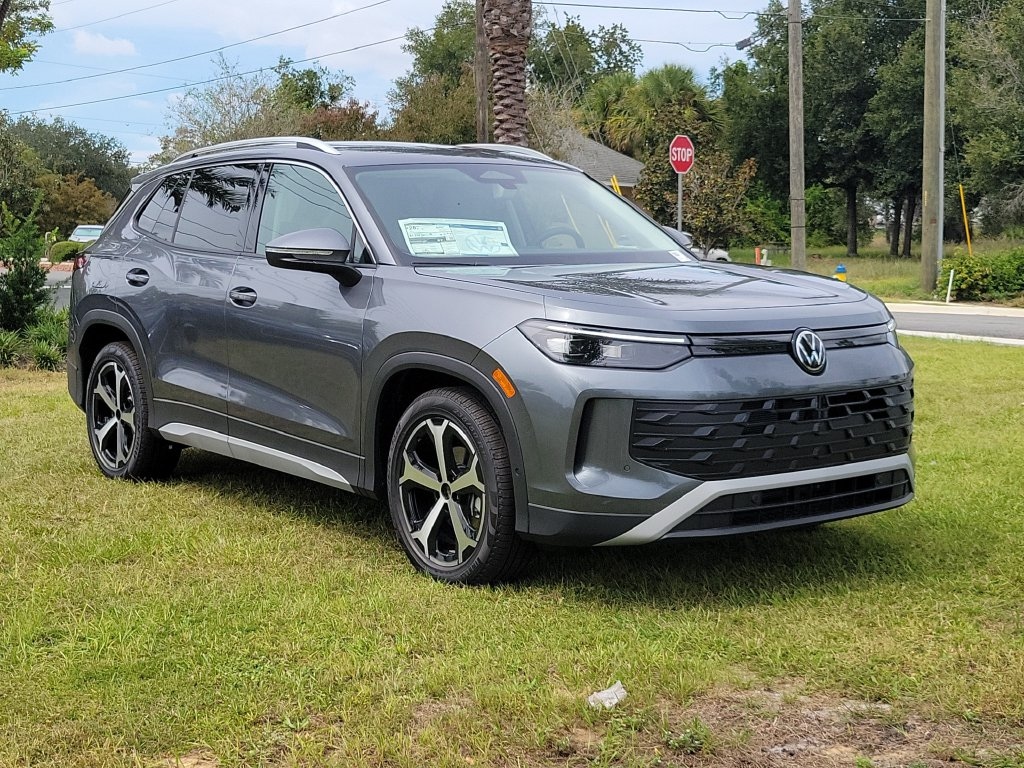 New 2026 Volkswagen Tiguan SE SUV