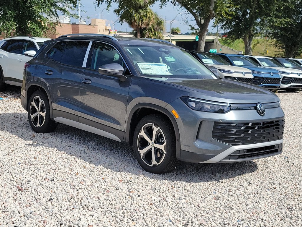 New 2026 Volkswagen Tiguan SE SUV