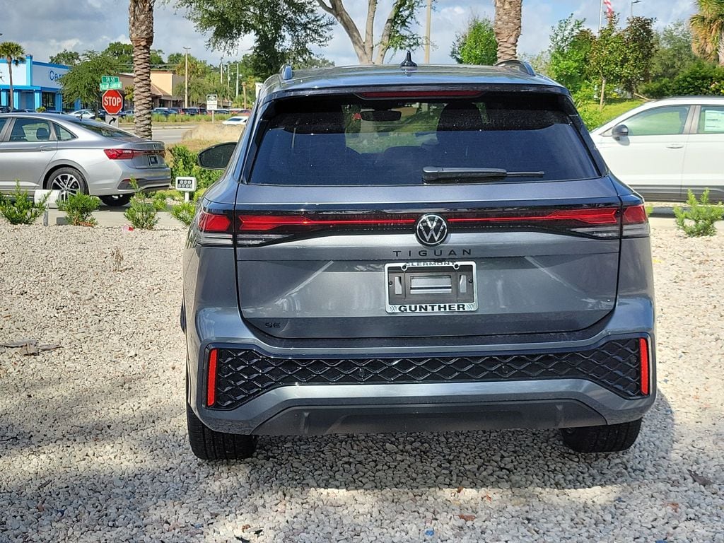 New 2026 Volkswagen Tiguan SE R-Line Black SUV