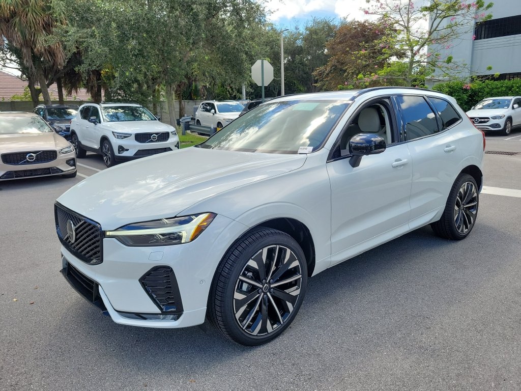 New 2027 Volvo XC60 B5 Ultra SUV