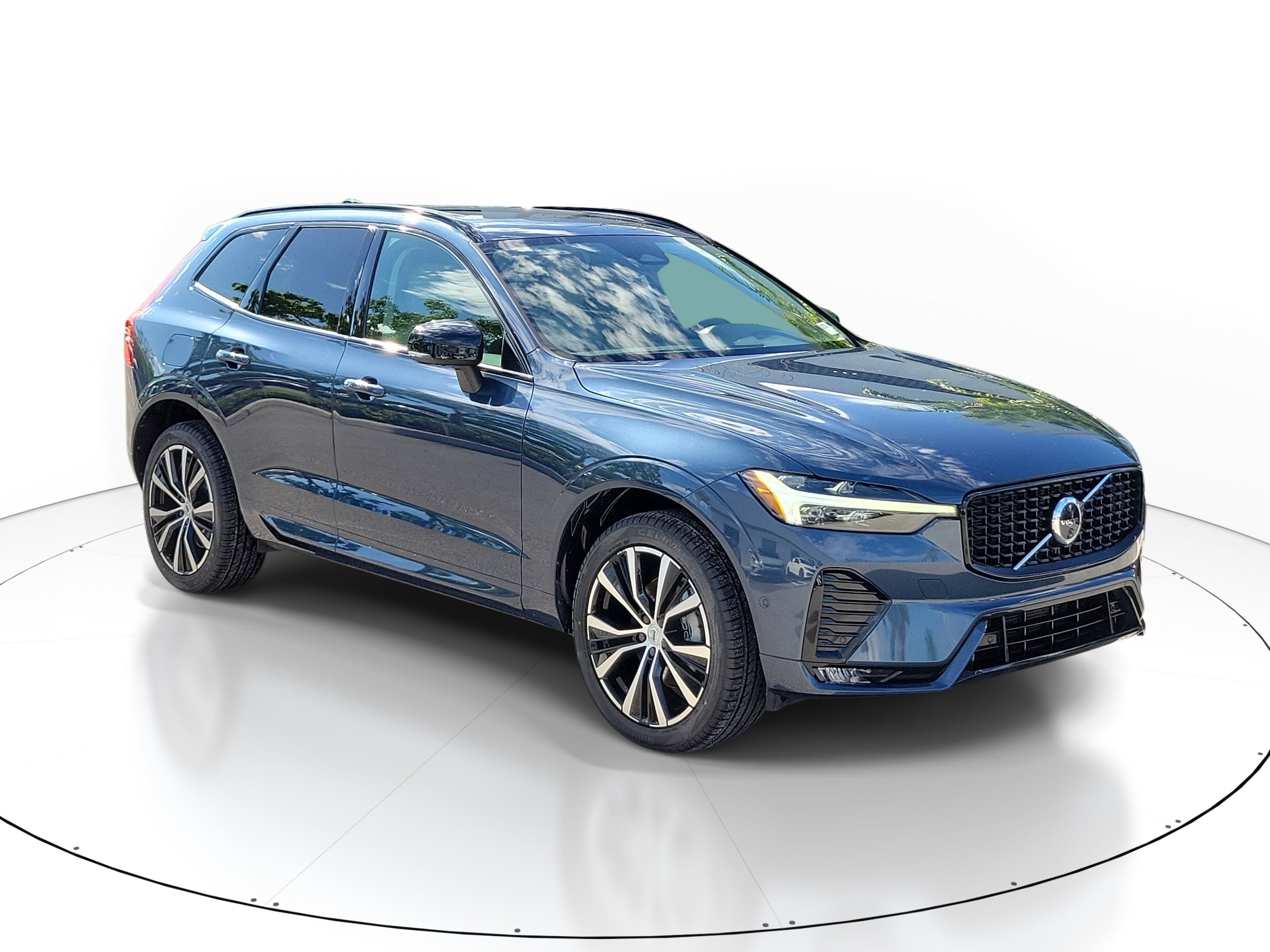 2024 Volvo XC60 Plus
