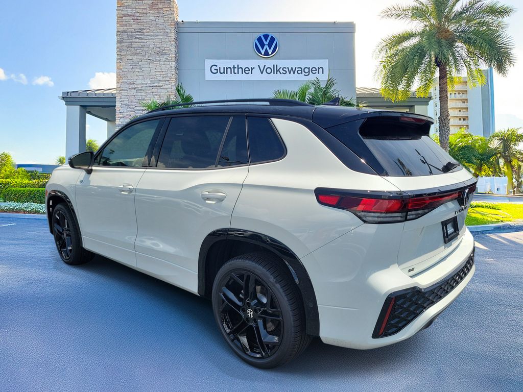 New 2026 Volkswagen Tiguan SE R-Line Black SUV