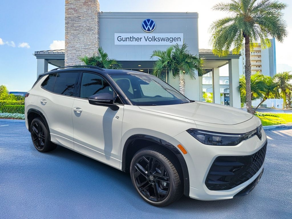 New 2026 Volkswagen Tiguan SE R-Line Black SUV
