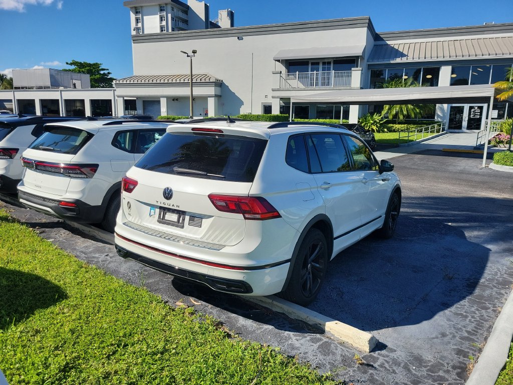 Certified 2023 Volkswagen Tiguan 2.0T SE R-Line Black SUV