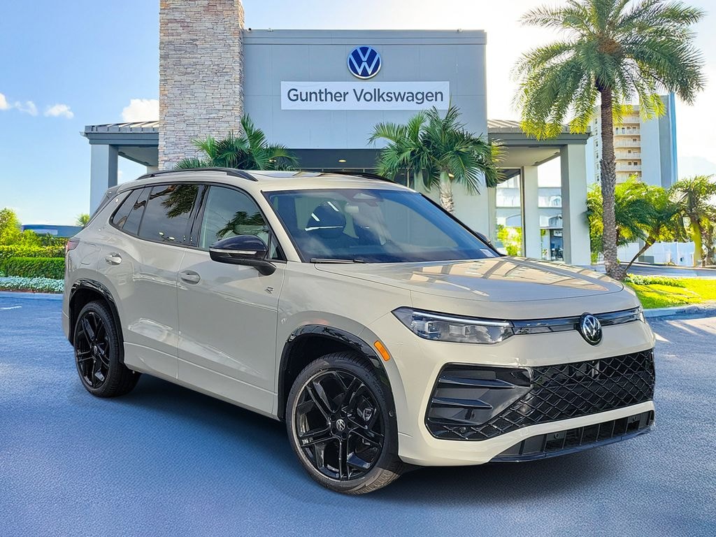 New 2026 Volkswagen Tiguan SE R-Line Black SUV