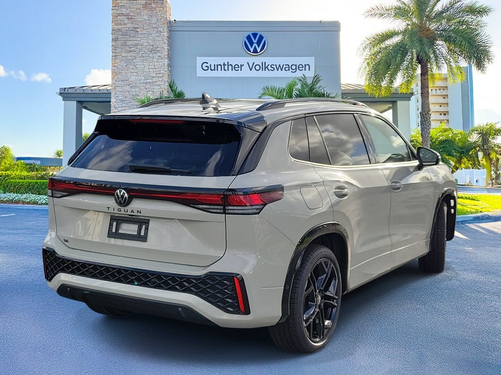 New 2026 Volkswagen Tiguan SE R-Line Black SUV