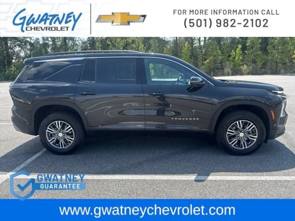 Used 2024 Chevrolet Traverse LT SUV