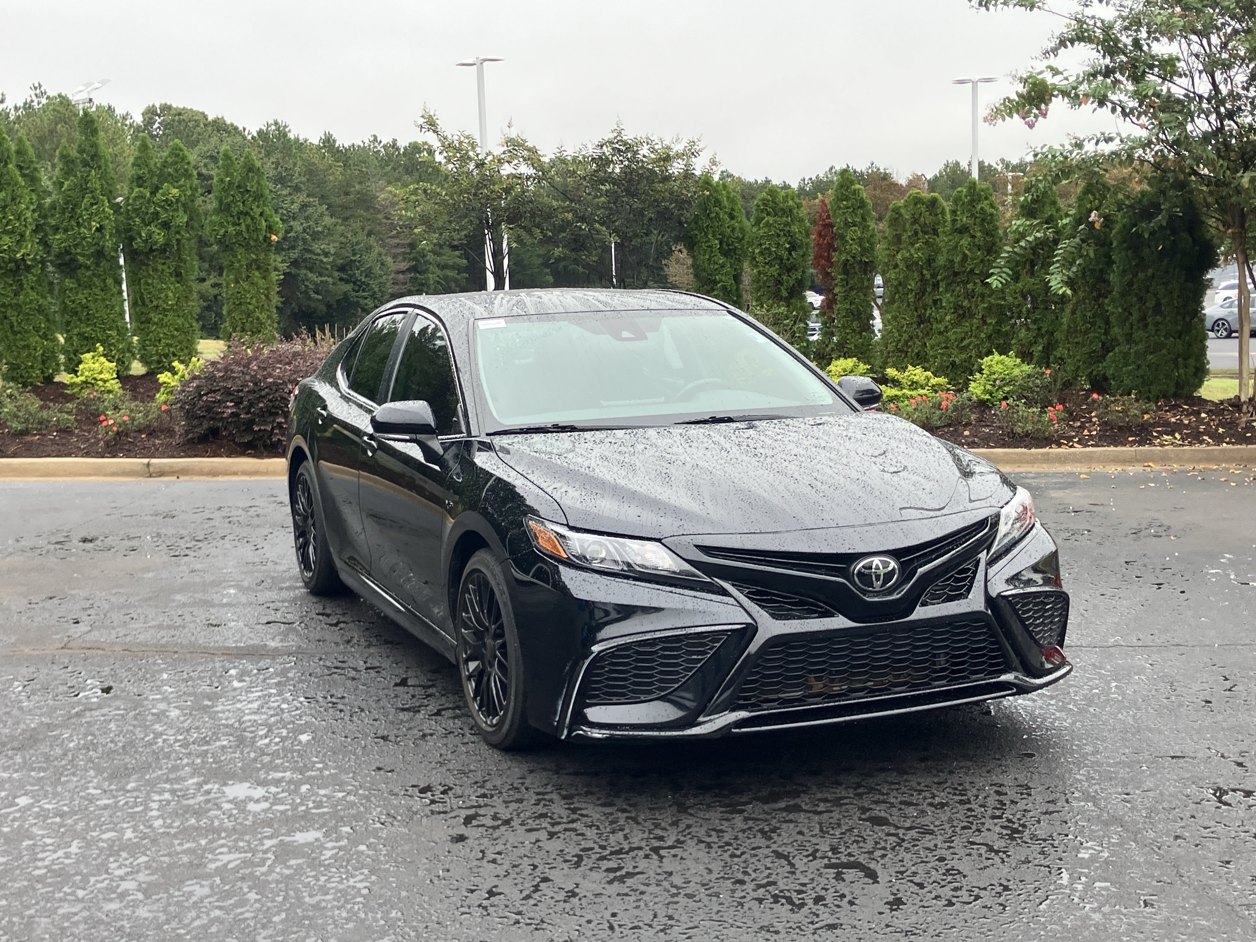 Used 2022 Toyota Camry SE Auto Sedan