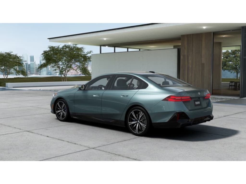 New 2027 BMW 550e xDrive Sedan