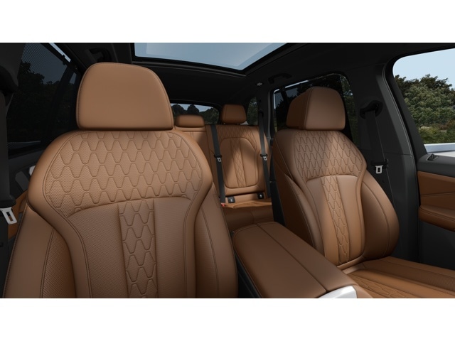 2026 BMW X5 M60i - Photo 11