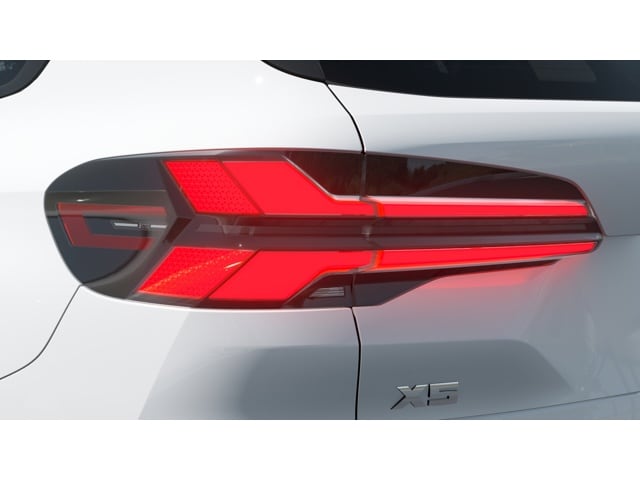 2026 BMW X5 M60i - Photo 8