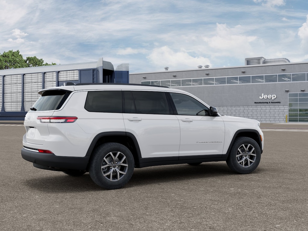 New 2027 Jeep Grand Cherokee Laredo SUV