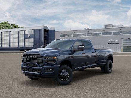 2027 Ram 3500 BIG HORN CREW CAB 4X4 8' BOX Pickup