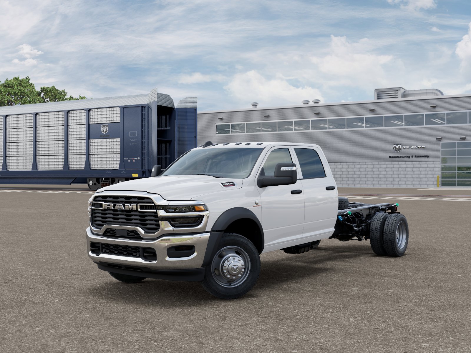 2027 Ram 5500 Chassis Cab TRADESMAN  CREW  4X4 84' CA Pickup