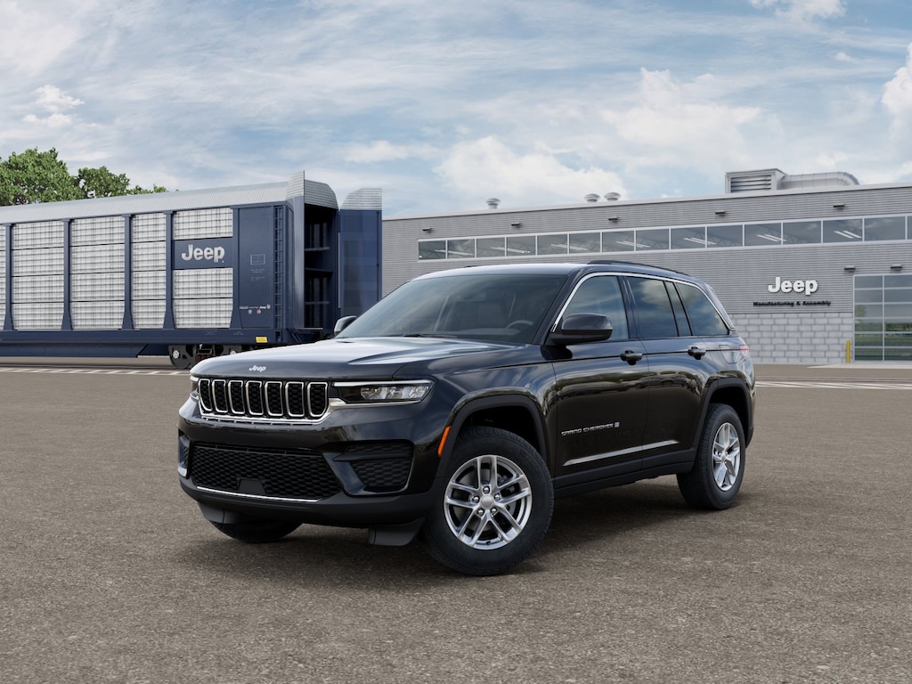 Used 2026 Jeep Grand Cherokee Laredo SUV