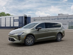2027 Chrysler Pacifica LIMITED AWD Passenger Van