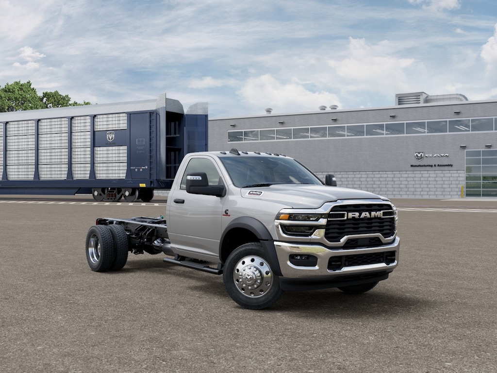 New 2026 Ram 5500 Chassis Cab Tradesman 4x4 Reg Cab 84 CA 168.5 WB Pickup