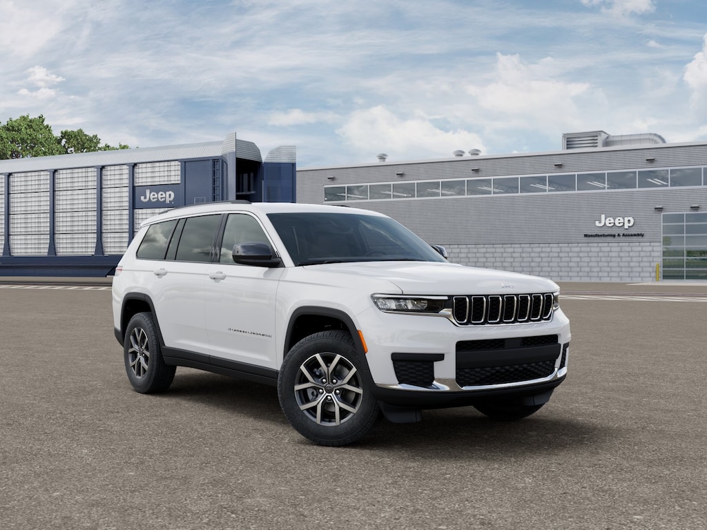 New 2027 Jeep Grand Cherokee Laredo SUV