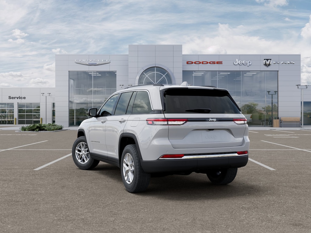 New 2026 Jeep Grand Cherokee Laredo 4x2 SUV