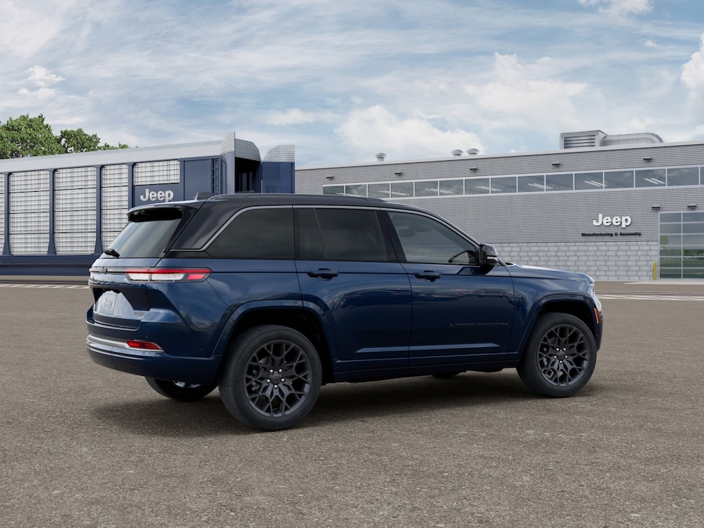 New 2027 Jeep Grand Cherokee SUMMIT 4X4 Sport Utility