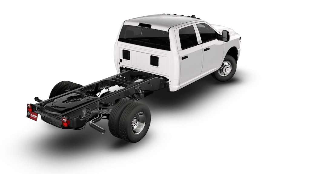 New 2026 Ram 3500 Chassis Cab TRADESMAN CREW 4X4 60' CA Pickup