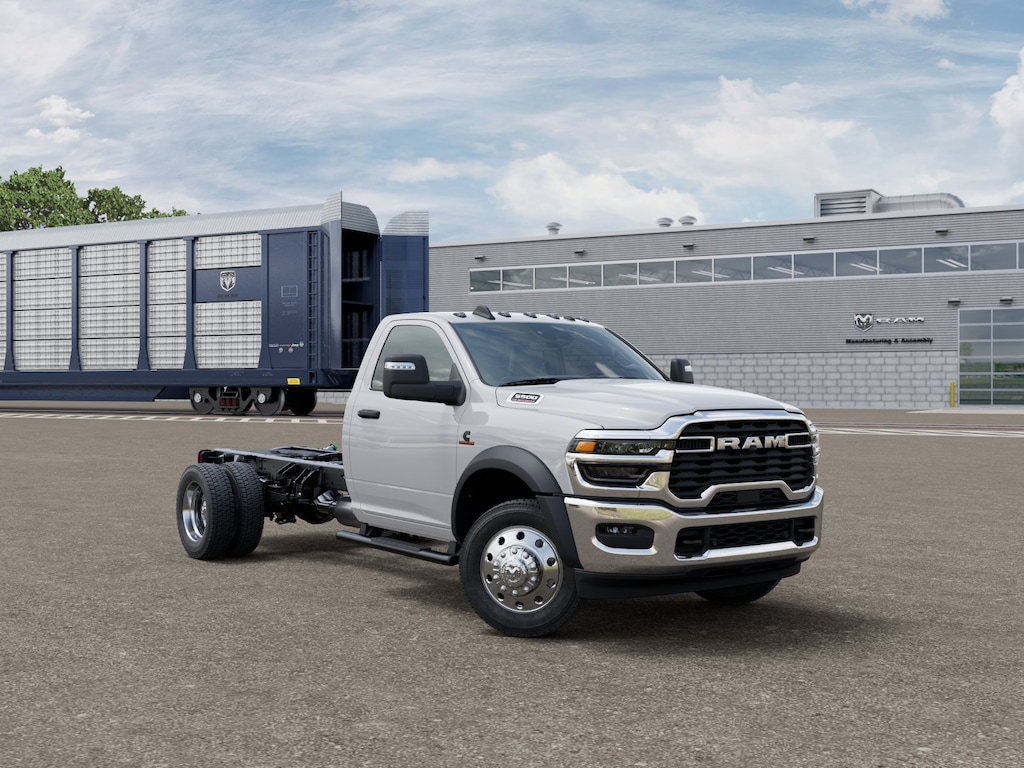 New 2026 Ram 5500 Chassis Cab TRADESMAN REGULAR 4X4 84' CA Pickup