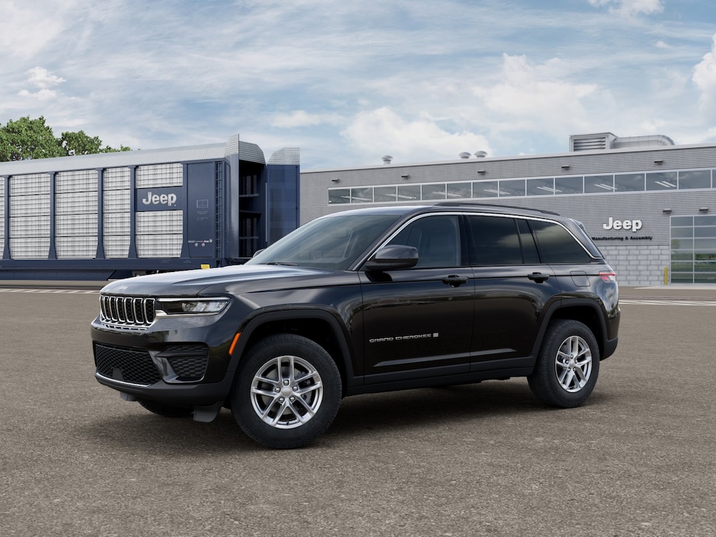 Used 2026 Jeep Grand Cherokee Laredo SUV