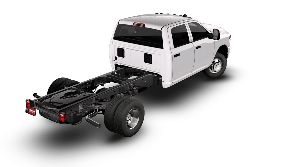 New 2026 Ram 3500 Chassis Cab TRADESMAN CREW 4X4 60' CA Pickup