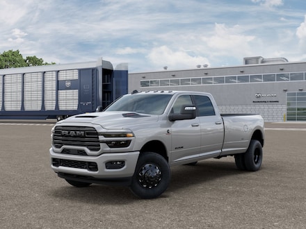 2027 Ram 3500 LARAMIE CREW CAB 4X4 8' BOX Pickup