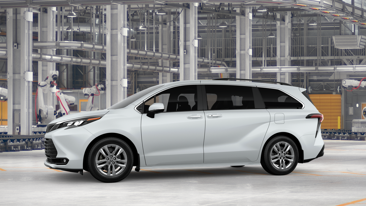 New 2026 Toyota Sienna XLE Van Passenger Van