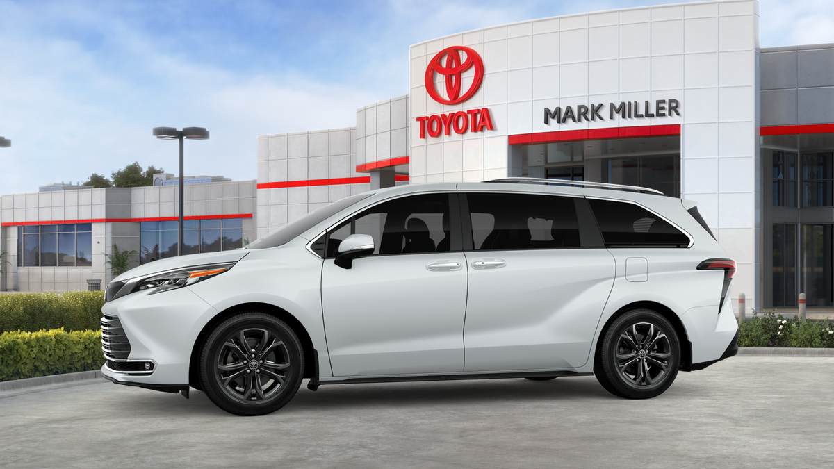 New 2026 Toyota Sienna Platinum 7 PASSENGER