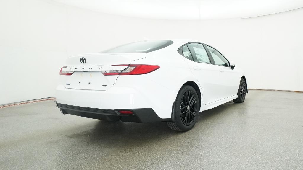 2026 Toyota Camry SE - Photo 9